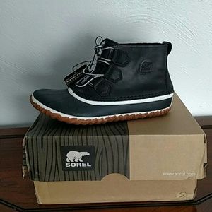 Sorel Out n About rain boot